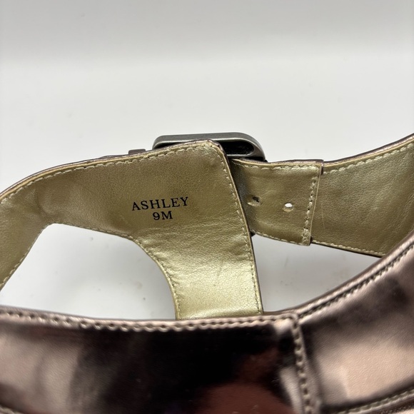 Tahari Metallic Taupe Sandals with Embellishments Size 9 - Picture 7 of 9